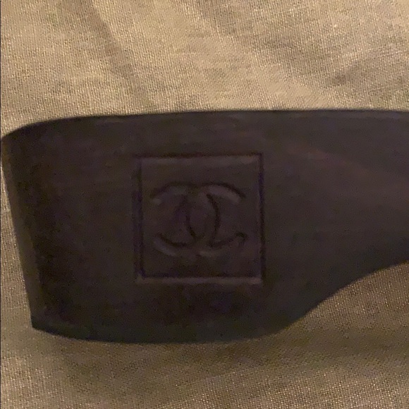 Chanel Woman’s Slip On Clogs - Picture 4 of 8